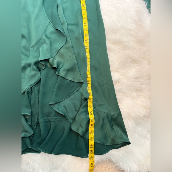 #523 DB Studio Celebrate Flutter Satin Ruffle Dress size 12 NWT - Picture 10 of 14